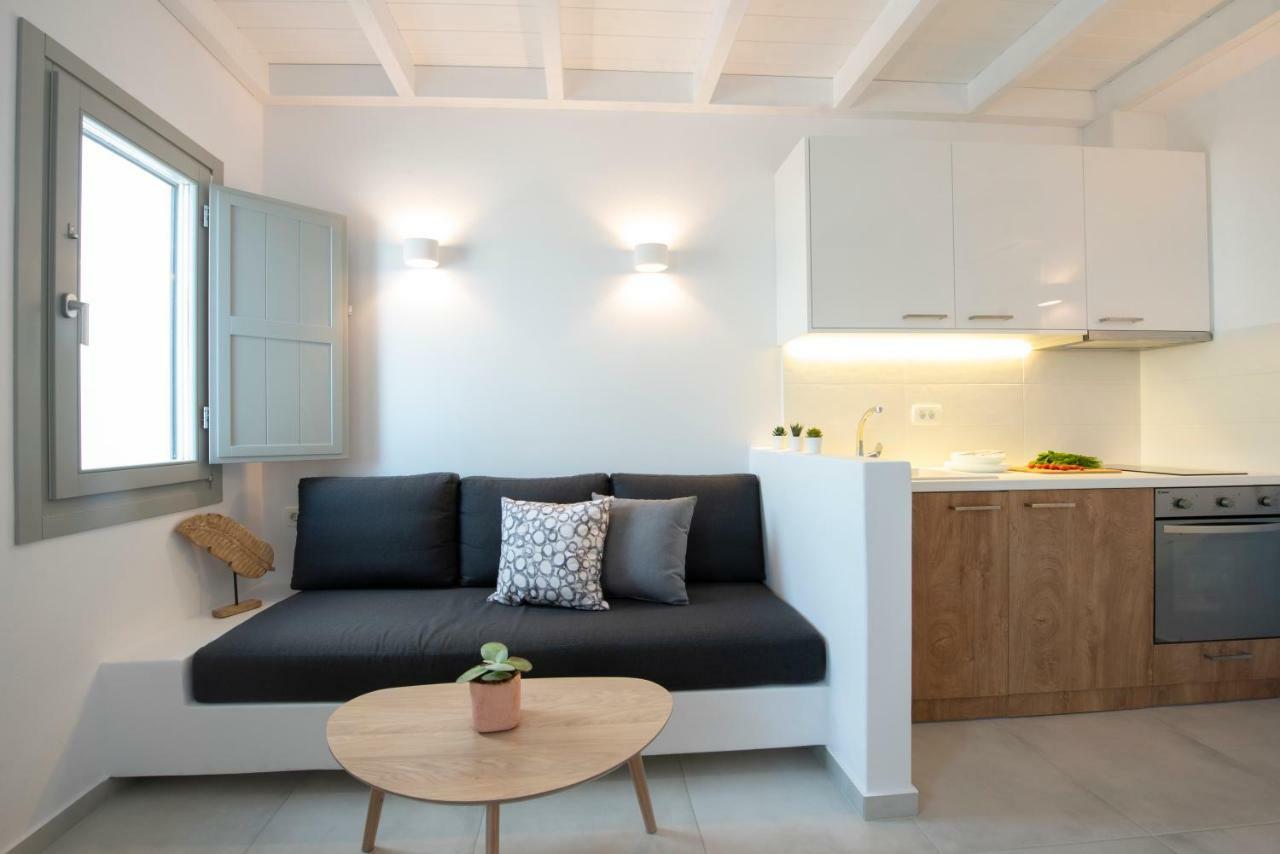 White Orchid Luxury Suites Mesaria Esterno foto